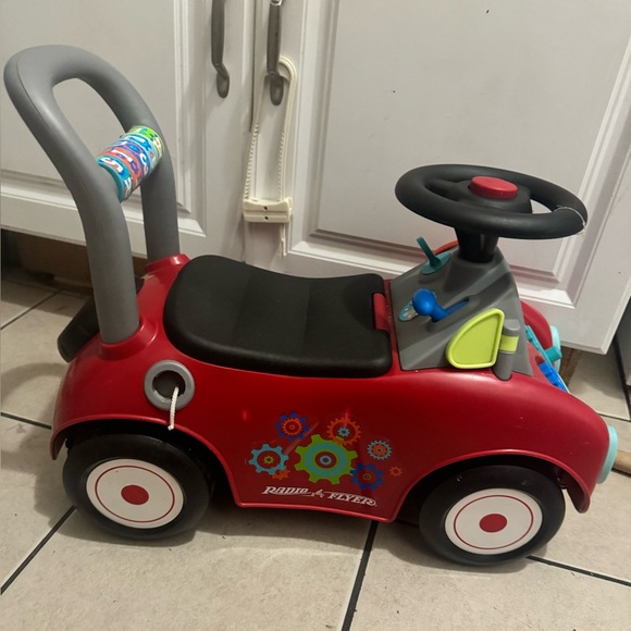 Radio Flyer, Busy Buggy, Ride-on and Push Walker, Red - Picture 2 of 2